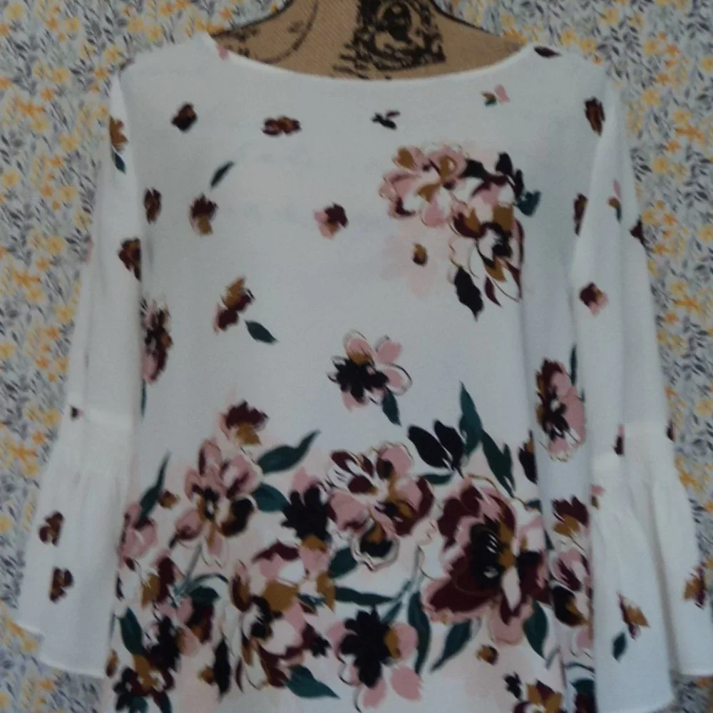 Flowy Top - Picture 1 of 7